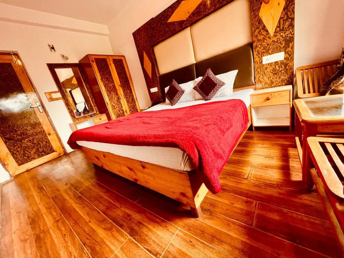 Hotel Solitaire Manali - A Few Steps From Mall Road Luaran gambar