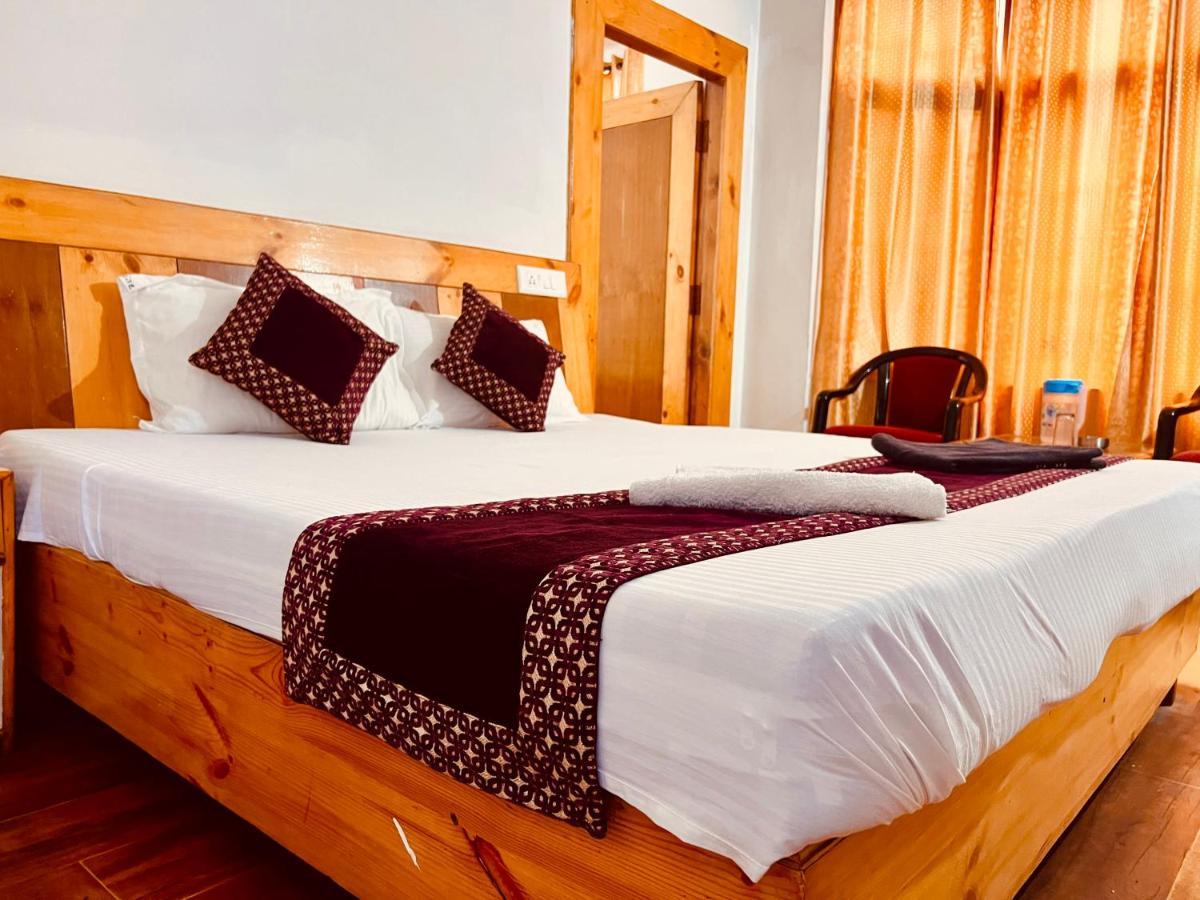 Hotel Solitaire Manali - A Few Steps From Mall Road Luaran gambar