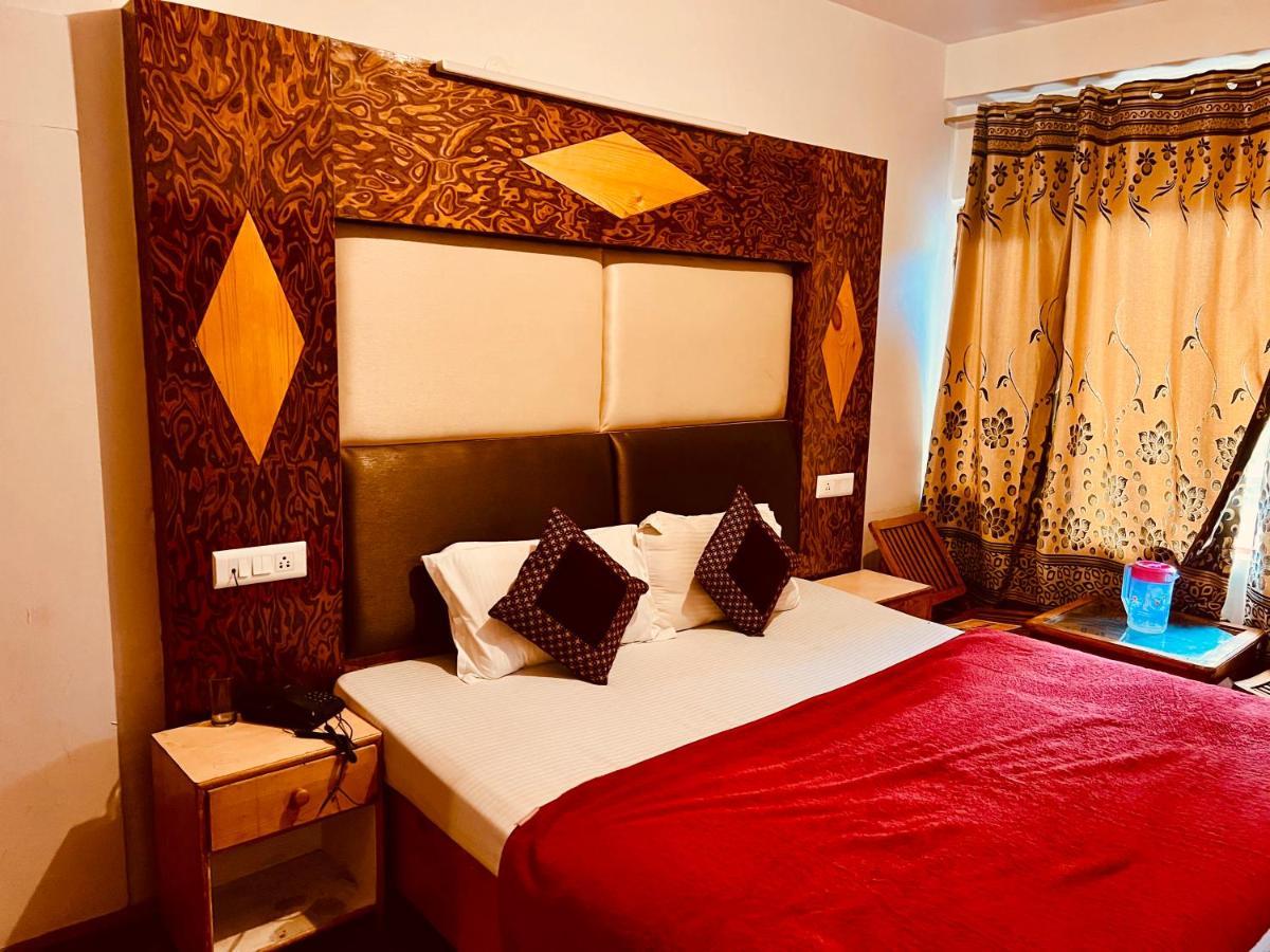 Hotel Solitaire Manali - A Few Steps From Mall Road Luaran gambar